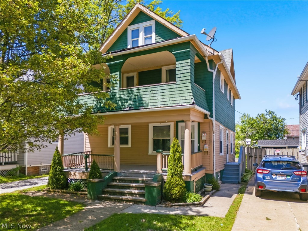 14520 Bayes Avenue, Lakewood, OH