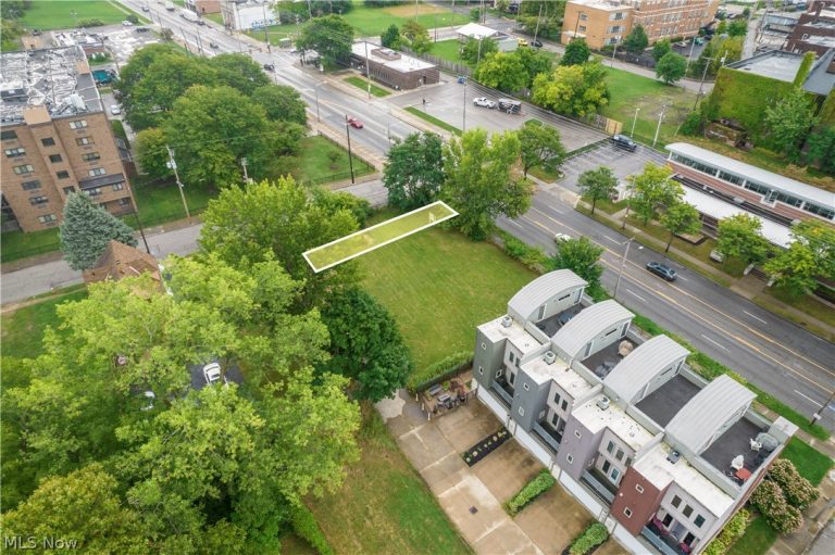 10217 Superior Avenue, Cleveland, OH - Photo 8