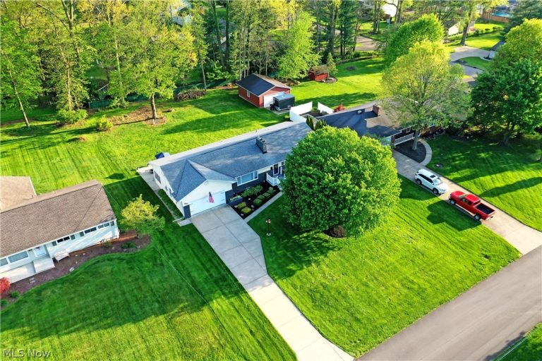 849 Brookfield Avenue, Youngstown, OH - Photo 2