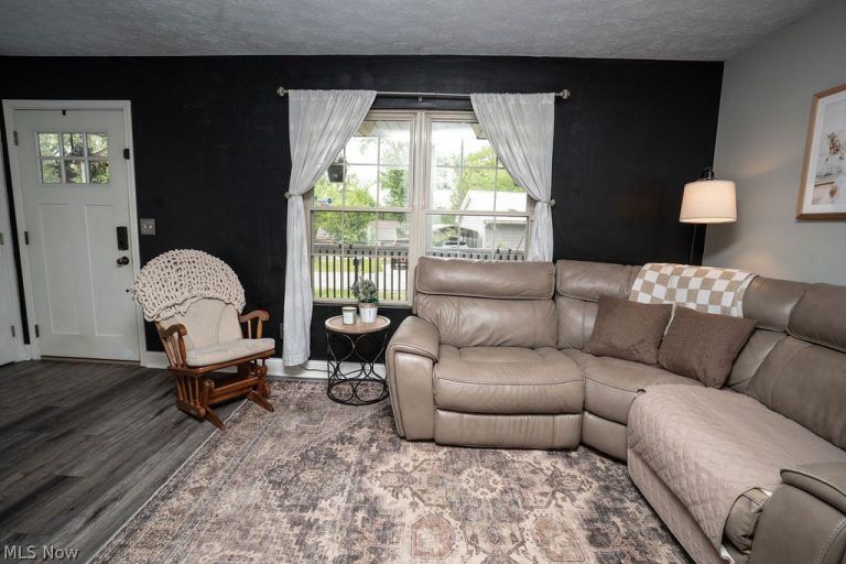 275 Hohman Avenue, Akron, OH - Photo 8