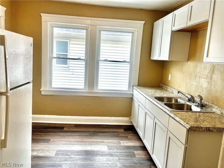 10908 Tacoma Avenue, Cleveland, OH - Photo 8
