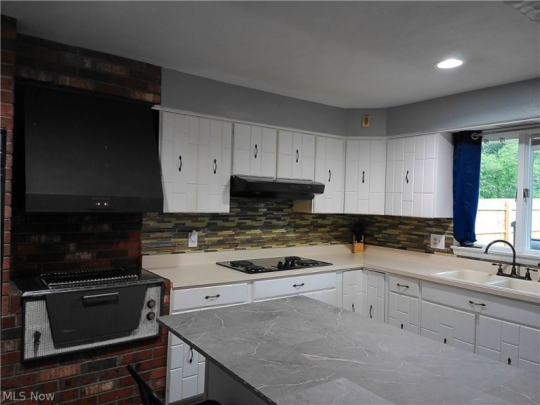 1036 Barone Drive, Weirton, WV - Photo 4