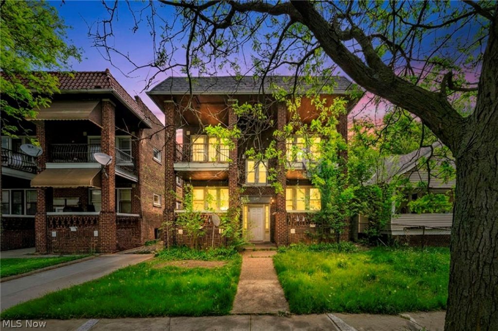 889 143rd Street, Cleveland, OH