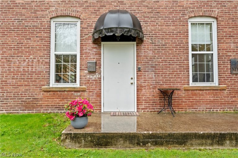 241 Myrtle Street, Ravenna, OH, 44266