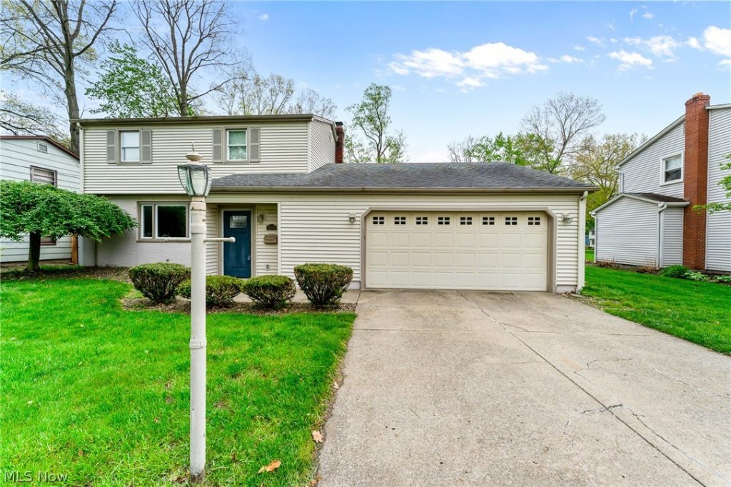 6259 Appleridge Drive, Boardman, OH