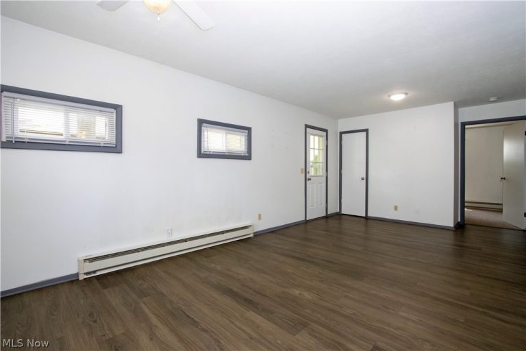 912 Jefferson Street, Orrville, OH - Photo 3