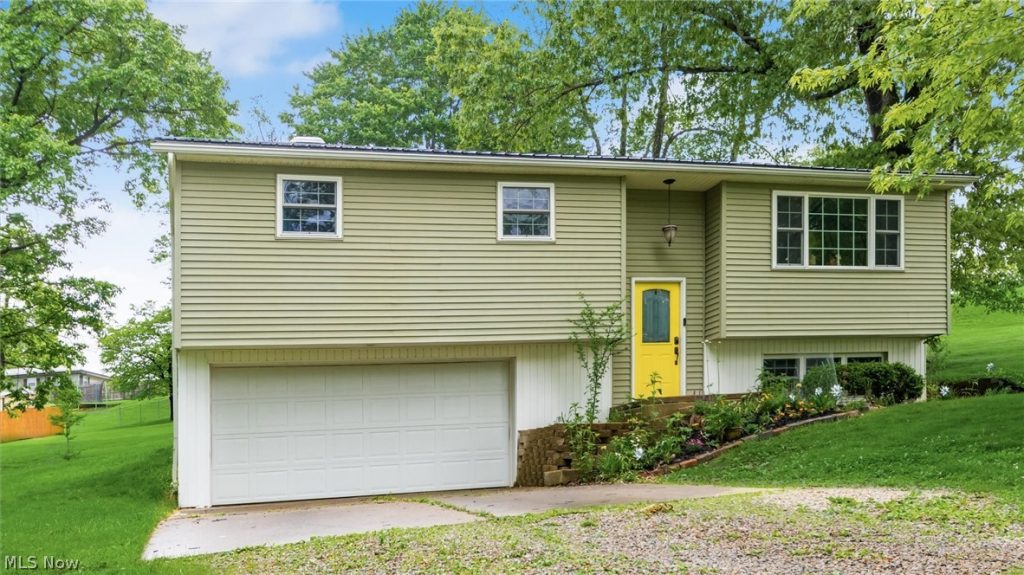 126 Juanita Drive, Zanesville, OH
