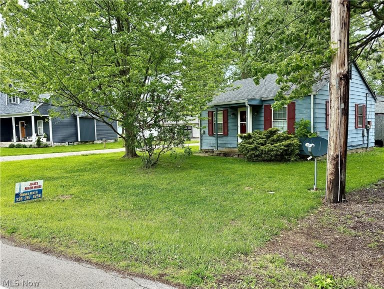 6359 Lake Rd West, Saybrook, OH - Photo 3