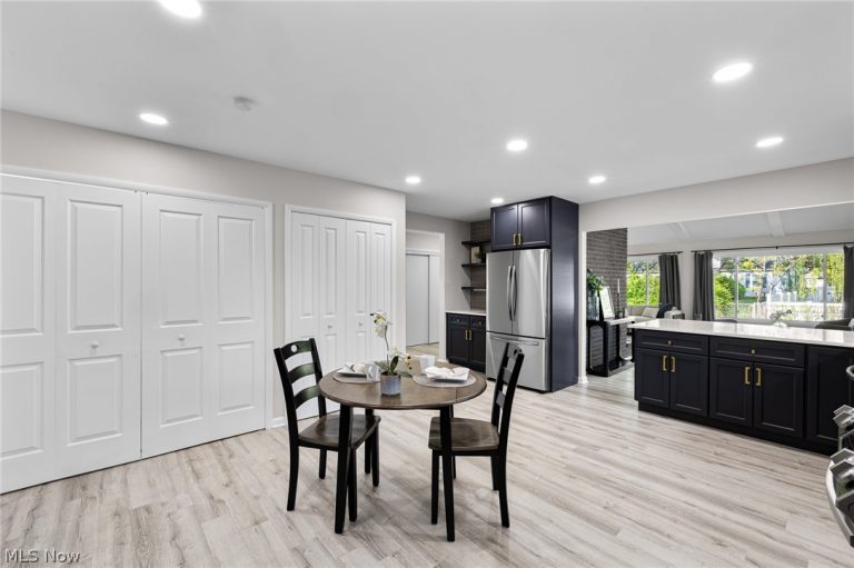 2666 Asplin Drive, Rocky River, OH - Photo 8
