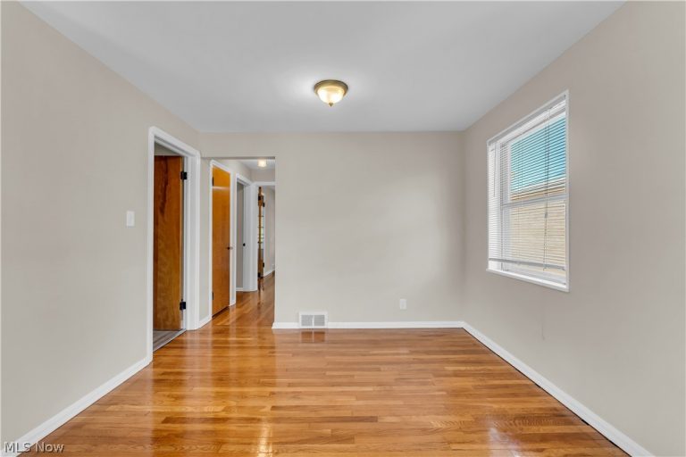 20571 Lake Shore Boulevard #2/UP, Euclid, OH - Photo 8