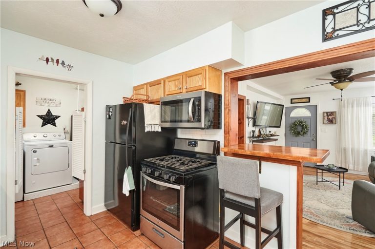 2526 Edgebrook Avenue, Akron, OH - Photo 6