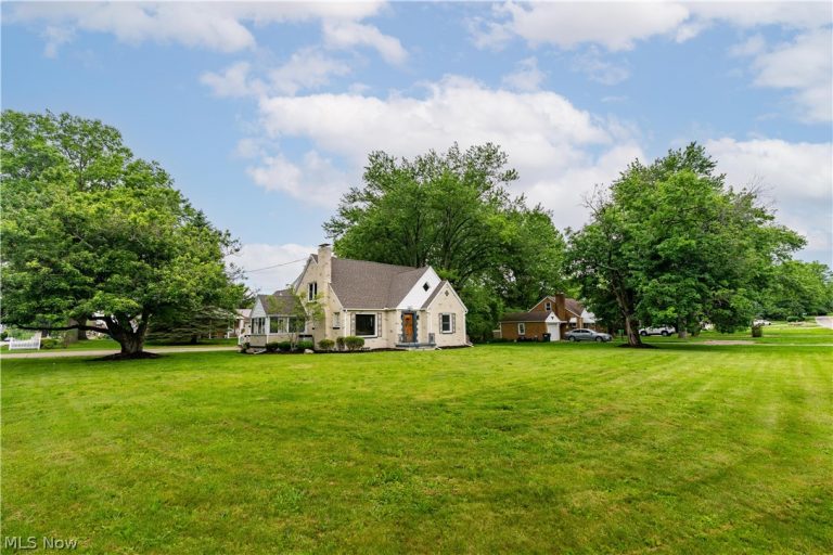2607 Lakeside Avenue, Canton, OH - Photo 2
