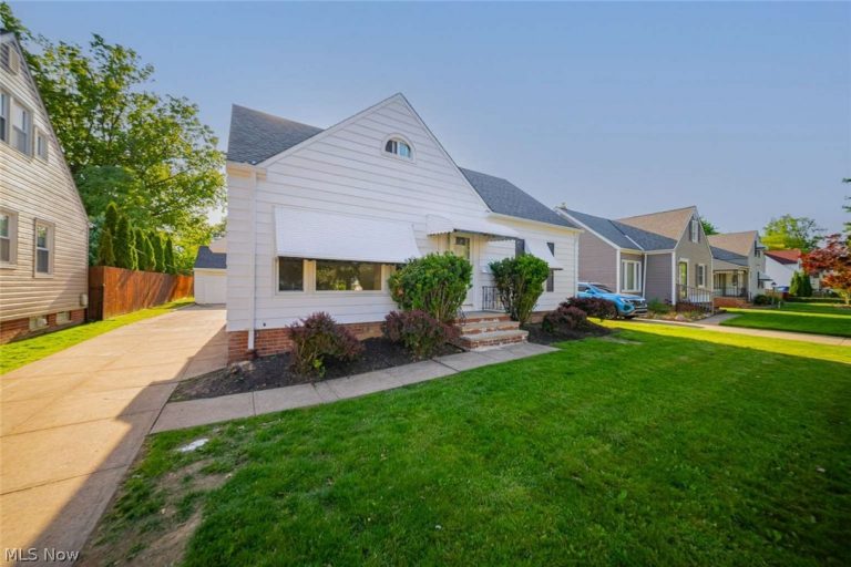 420 271st Street, Euclid, OH, 44132