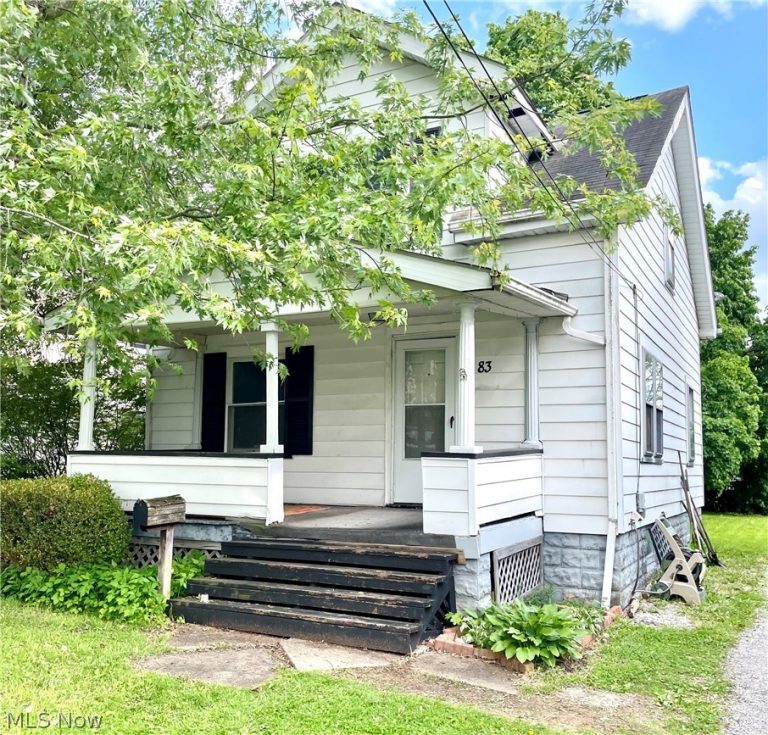 83 Smithsonian Street, Girard, OH, 44420