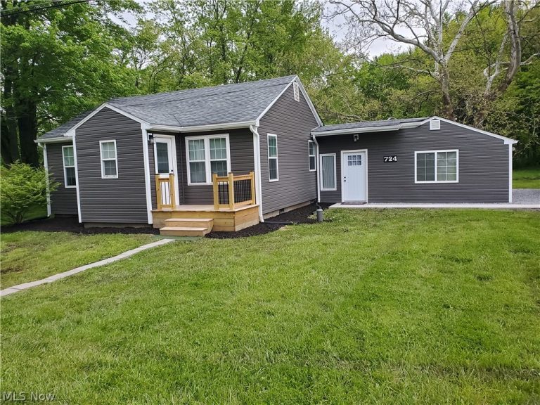 724 Briggs Road, Leavittsburg, OH, 44430