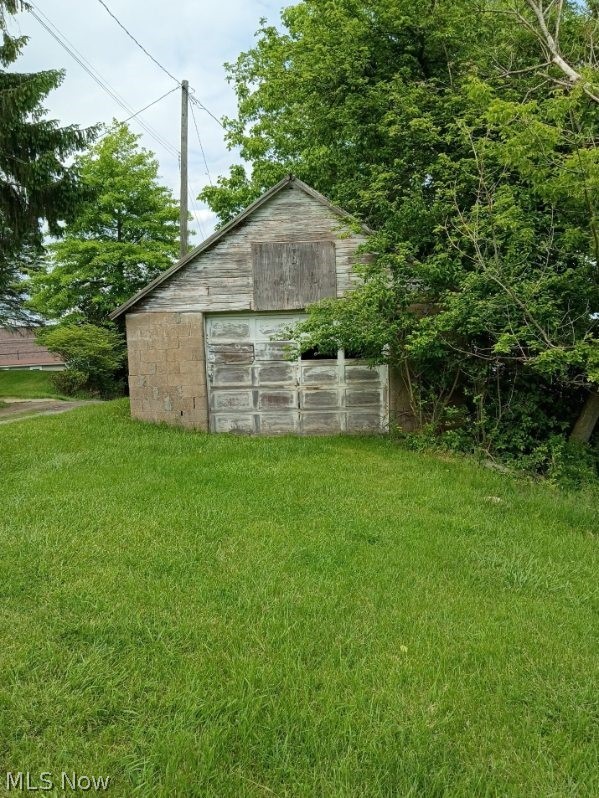 608 Mccready Avenue, Cadiz, OH - Photo 6