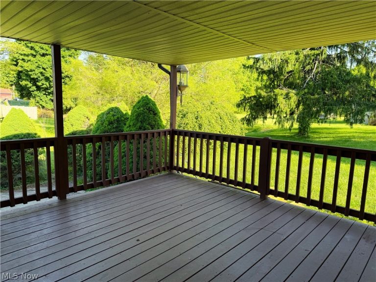 583 1st Street, Uhrichsville, OH - Photo 3