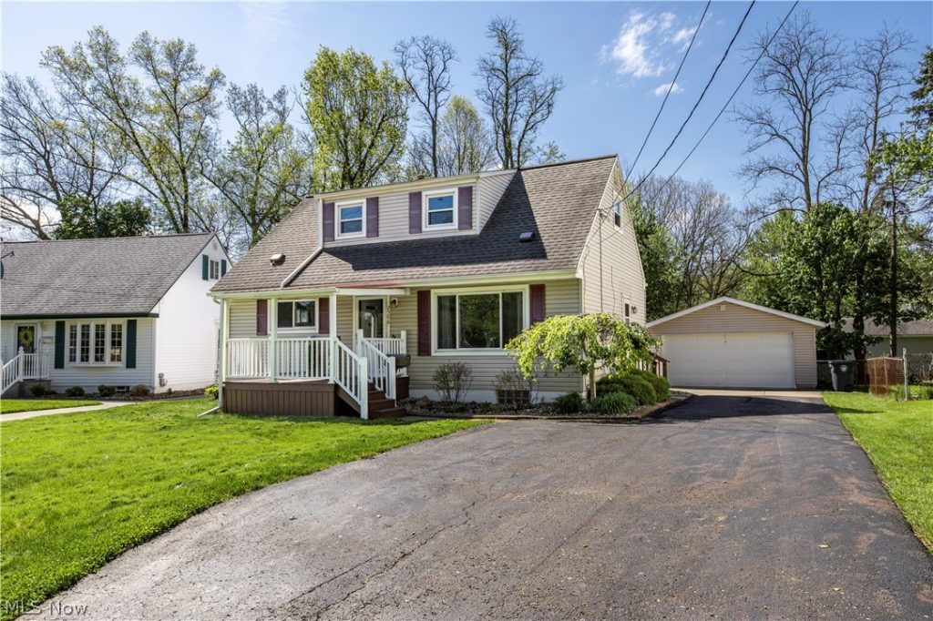 2506 Income Drive, Akron, OH