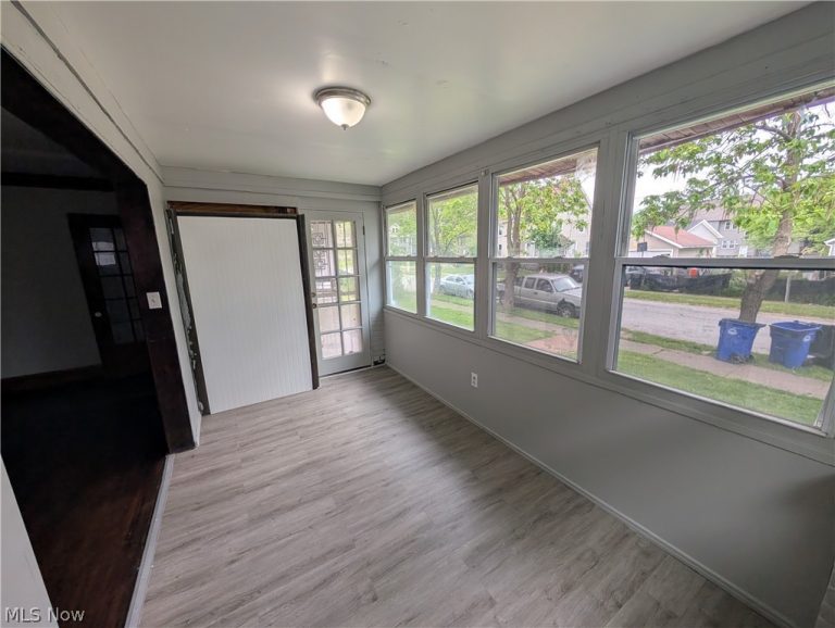 475 146th Street, Cleveland, OH - Photo 8