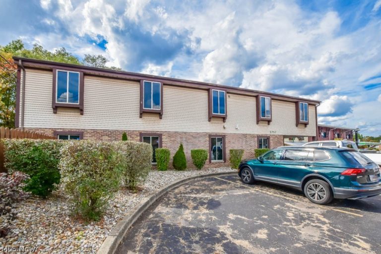 3757 Cleveland Avenue #204, Canton, OH, 44709