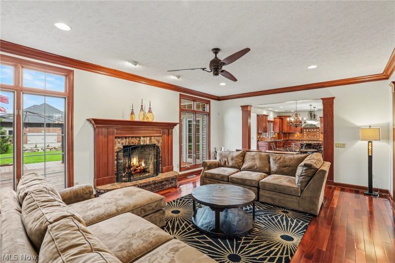 6291 Maypine Farm Boulevard, Highland Heights, OH - Photo 6