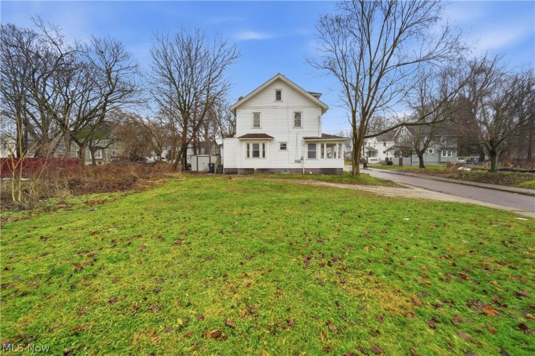 225 Cranz Place, Akron, OH - Photo 3