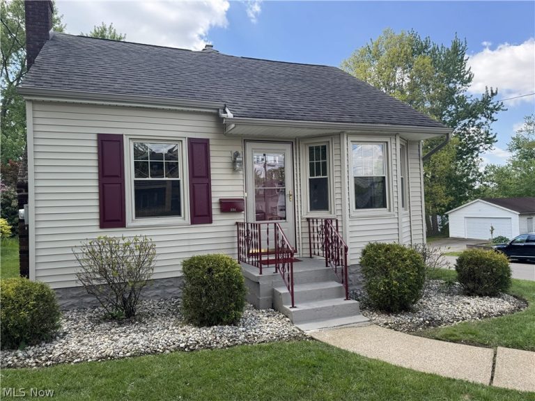 204 Baird Avenue, Barberton, OH, 44203