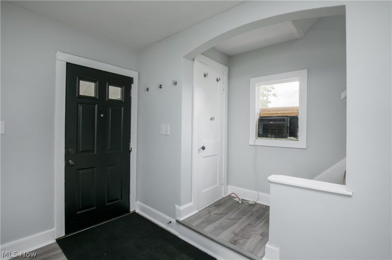 1424 Liberty Avenue, Alliance, OH - Photo 8