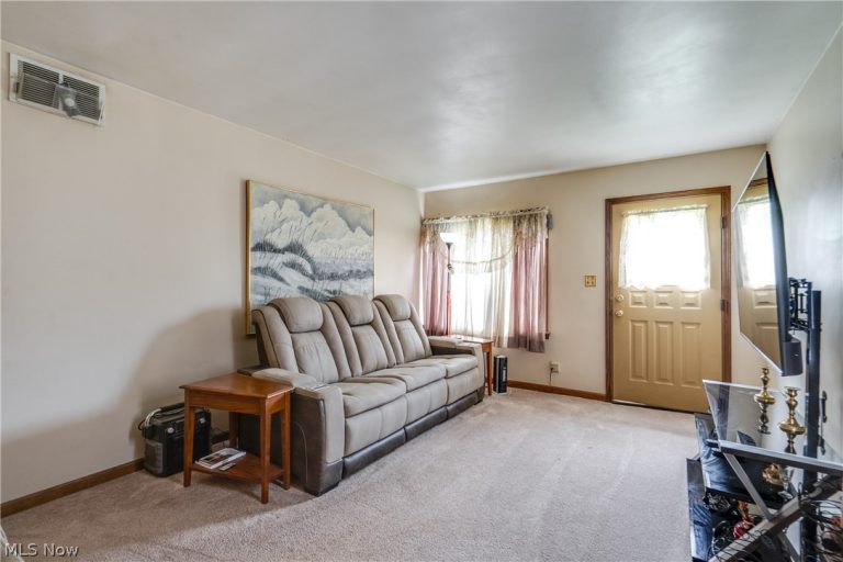 763 Lindsay Avenue, Akron, OH - Photo 4
