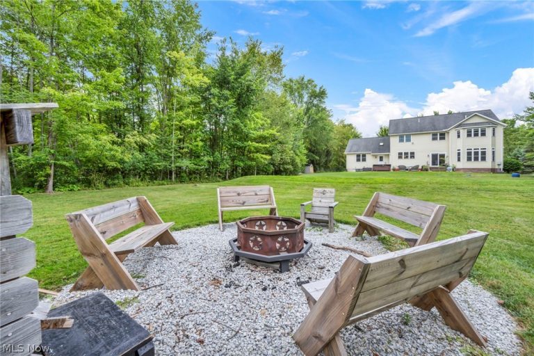 12105 Girdled Road, Concord Twp, OH - Photo 6
