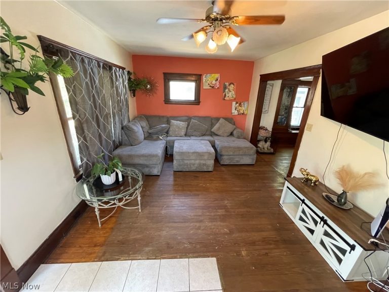 3810 Biddulph Avenue, Cleveland, OH - Photo 2