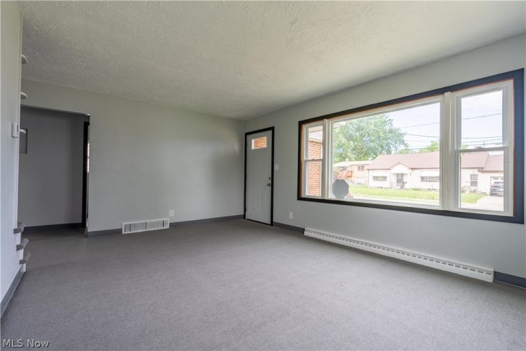 944 Donald Avenue, Akron, OH - Photo 8