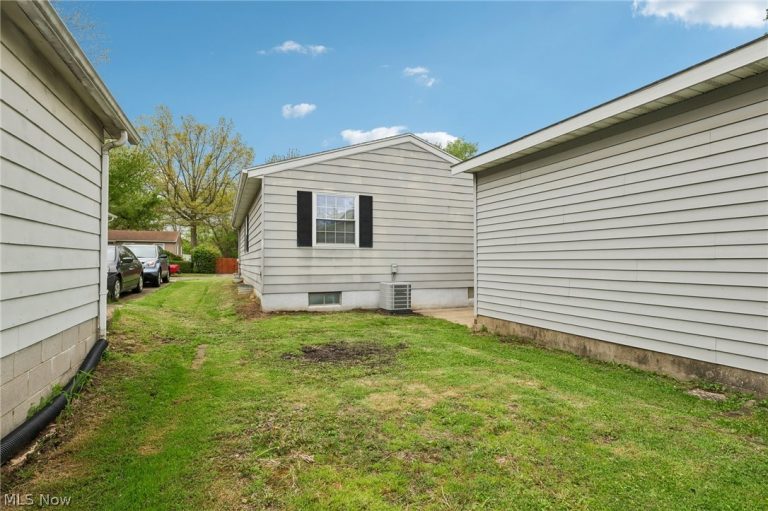 1005 Ute Avenue, Akron, OH - Photo 3