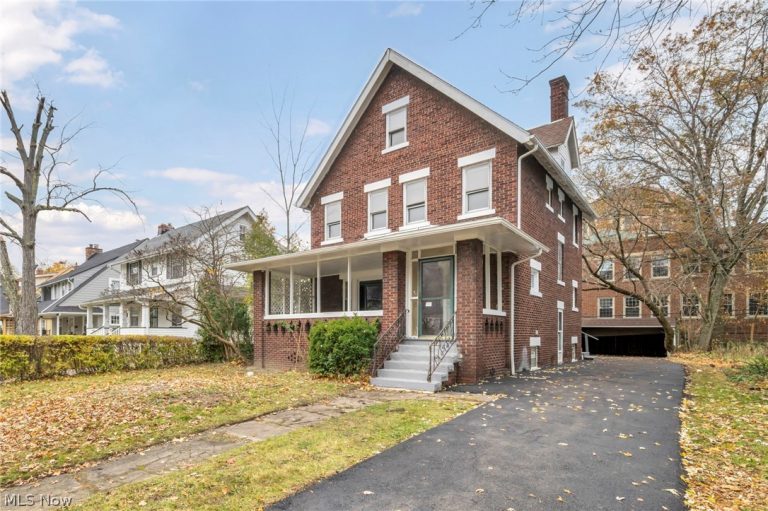 3147 Whitethorn Road, Cleveland Heights, OH - Photo 3