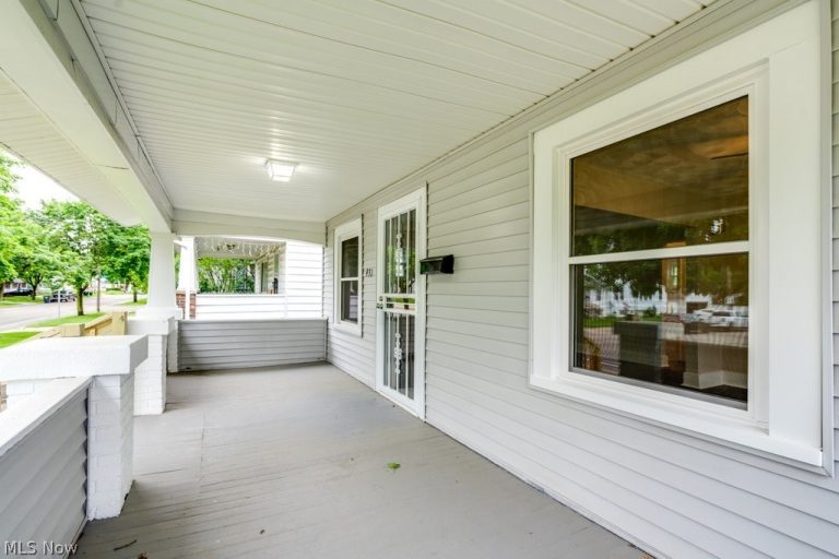 931 Lovers Lane, Akron, OH - Photo 4