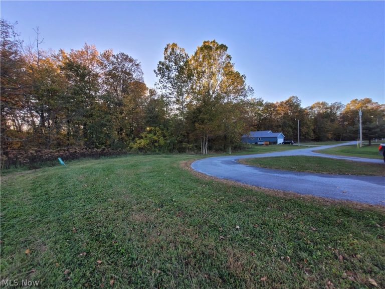 6056-6057 Live Oak Court, West Salem, OH - Photo 2