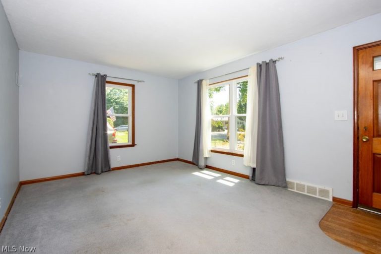576 Hartzler Street, Wooster, OH - Photo 3