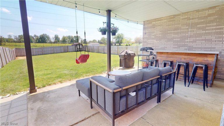 2221 Coventry Drive, Parma, OH - Photo 3