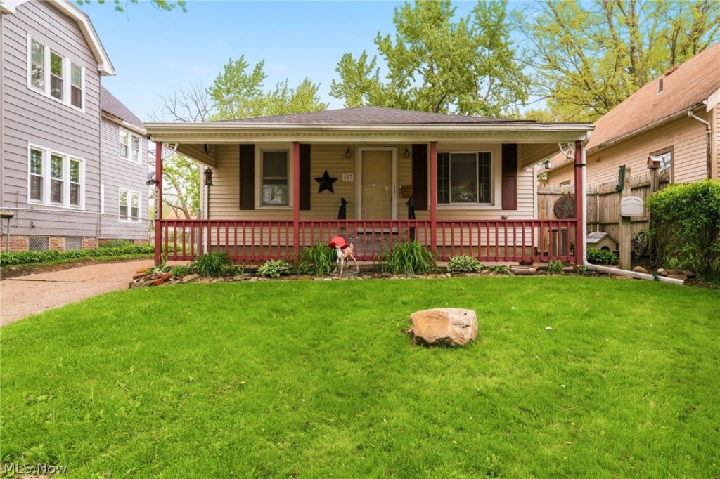 457 9th Street, Elyria, OH