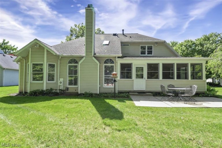 431 Avon Point Avenue, Avon Lake, OH - Photo 5