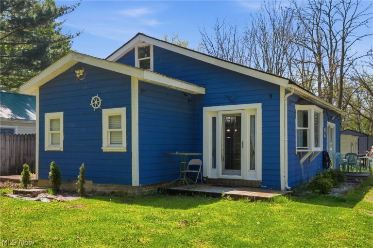 622 Riverside Boulevard, Eastlake, OH - Photo 6