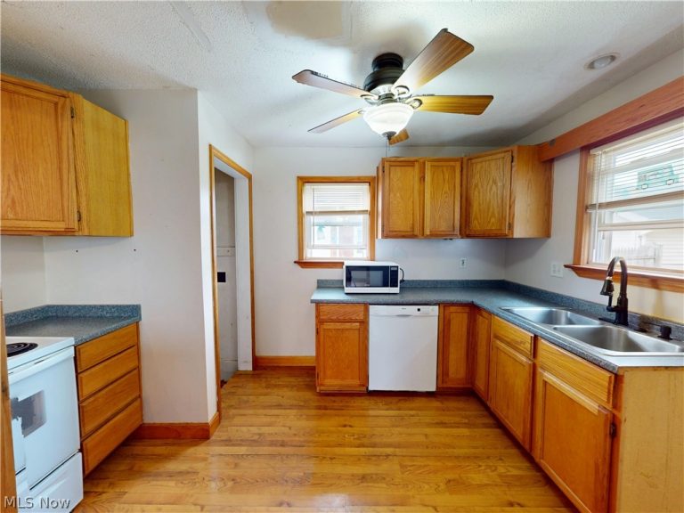 1801 Malasia Road, Akron, OH - Photo 4
