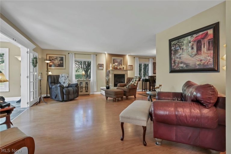 225 Sebaugh Drive, Zanesville, OH - Photo 8