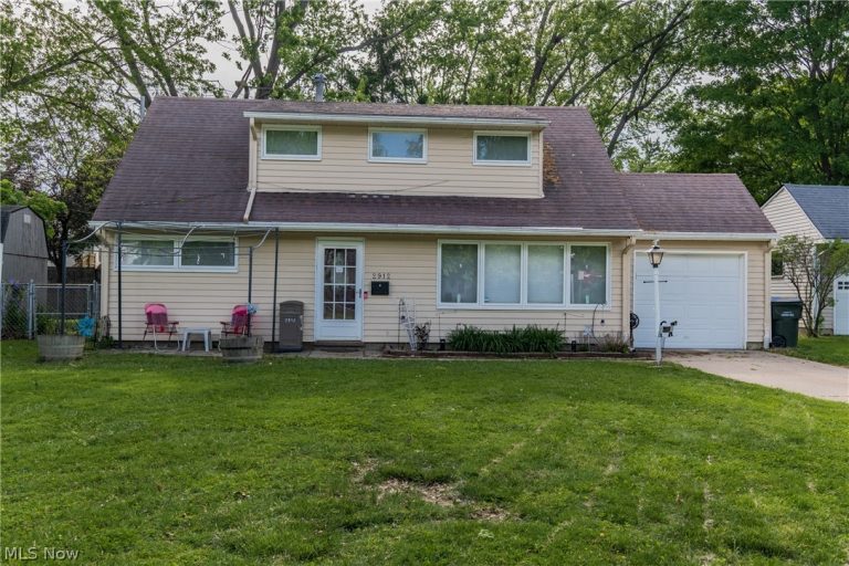 2912 Prange Drive, Cuyahoga Falls, OH, 44223