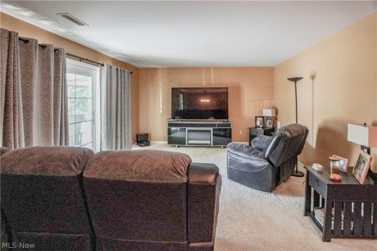 1653 Greenway Road #202, North Canton, OH - Photo 8
