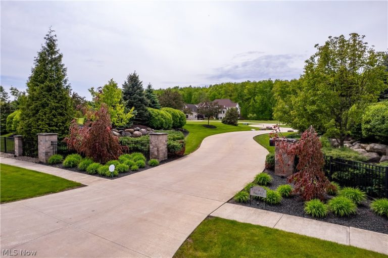 3602 Nagel Road, Avon, OH - Photo 4