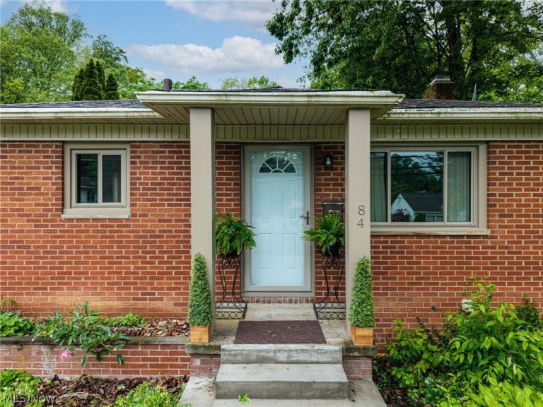 84 Pfeiffer Avenue, Akron, OH, 44312