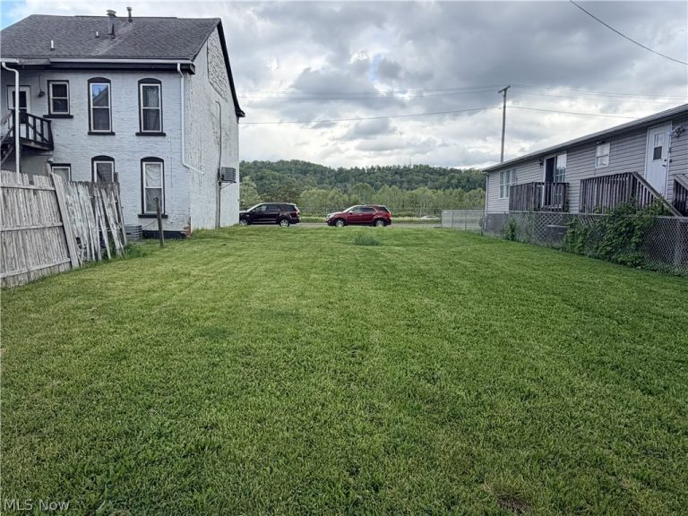 4587 Jefferson Street, Bellaire, OH - Photo 4