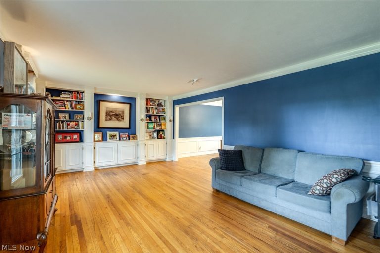 2295 Woodpark Road, Akron, OH - Photo 8