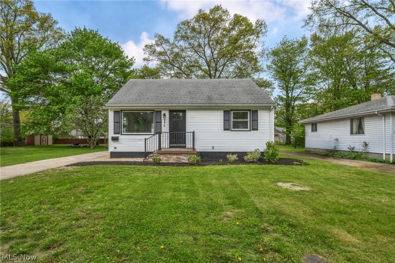 174 Tomahawk Drive, Avon Lake, OH - Photo 2